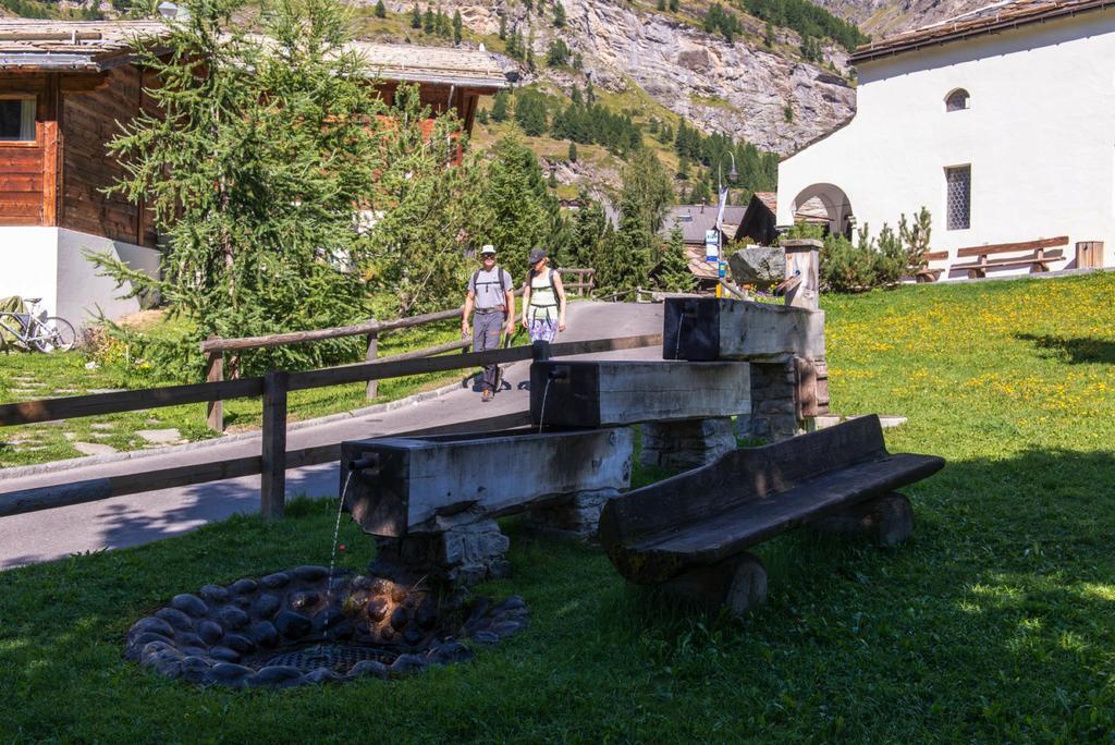 Bed & Breakfast Bijou Zermatt Bagian luar foto